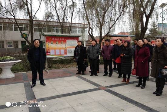 南寨小学扶贫党建考察1